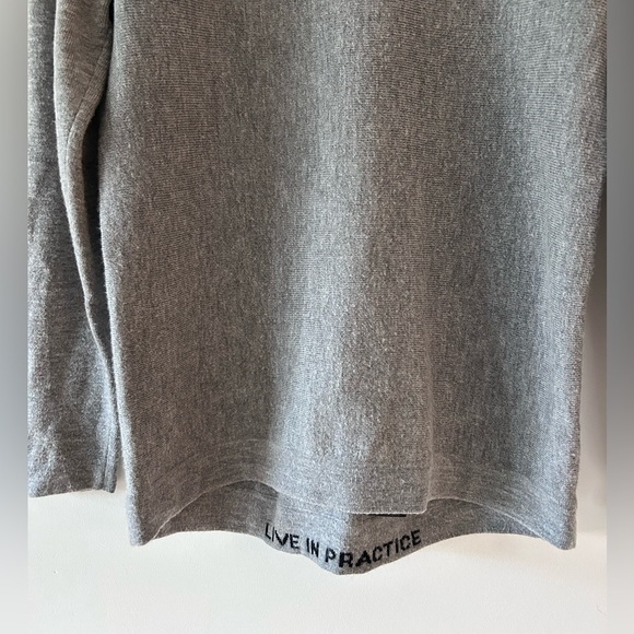 LULULEMON 100% Merino Wool ‘ Live In Practice’ Crewneck Sweater Gray | Medium - Picture 8 of 12